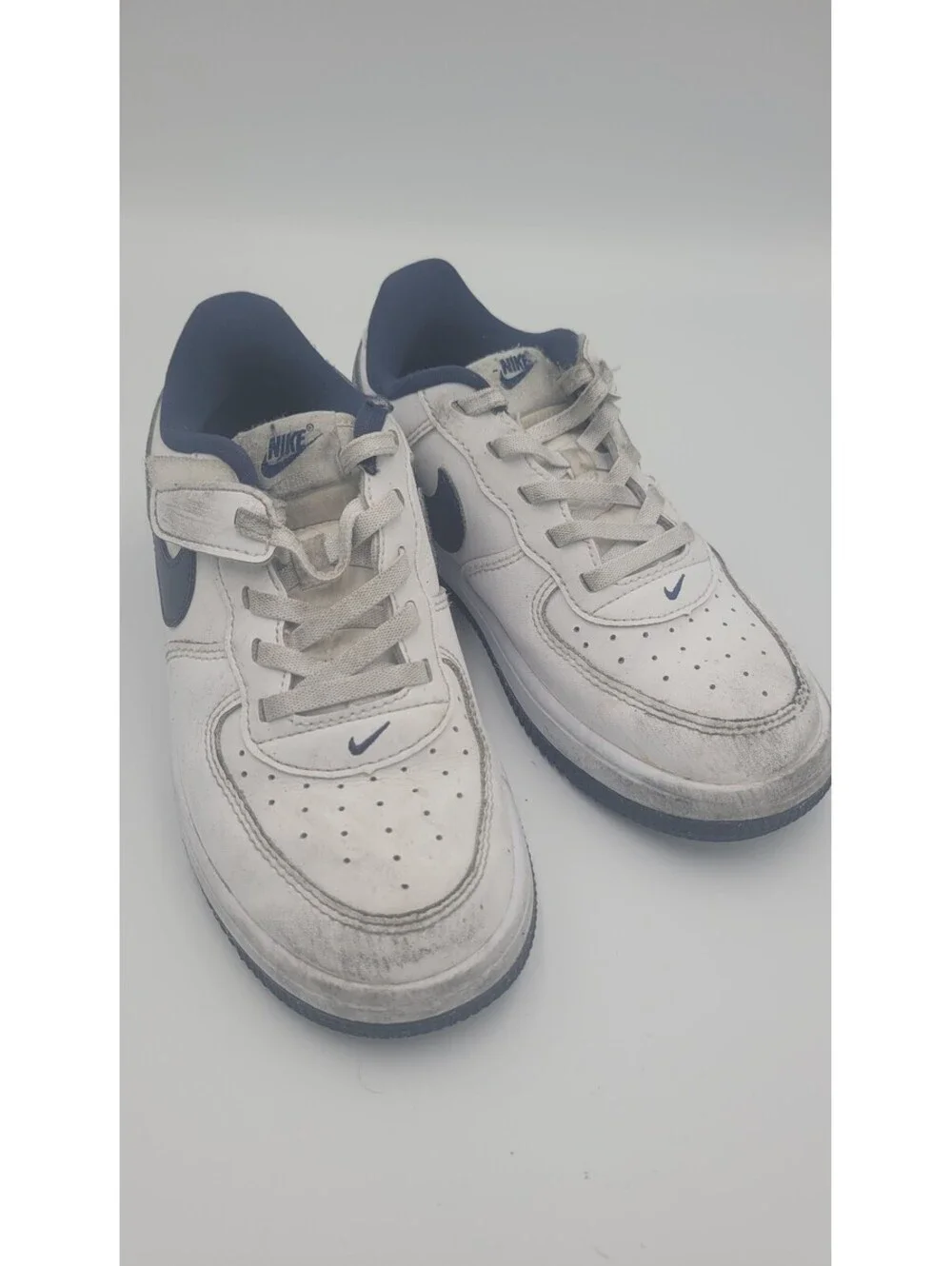 Nike Boys' White and Navy Blue Sneakers with Strap, Size UK 13.5, Fair